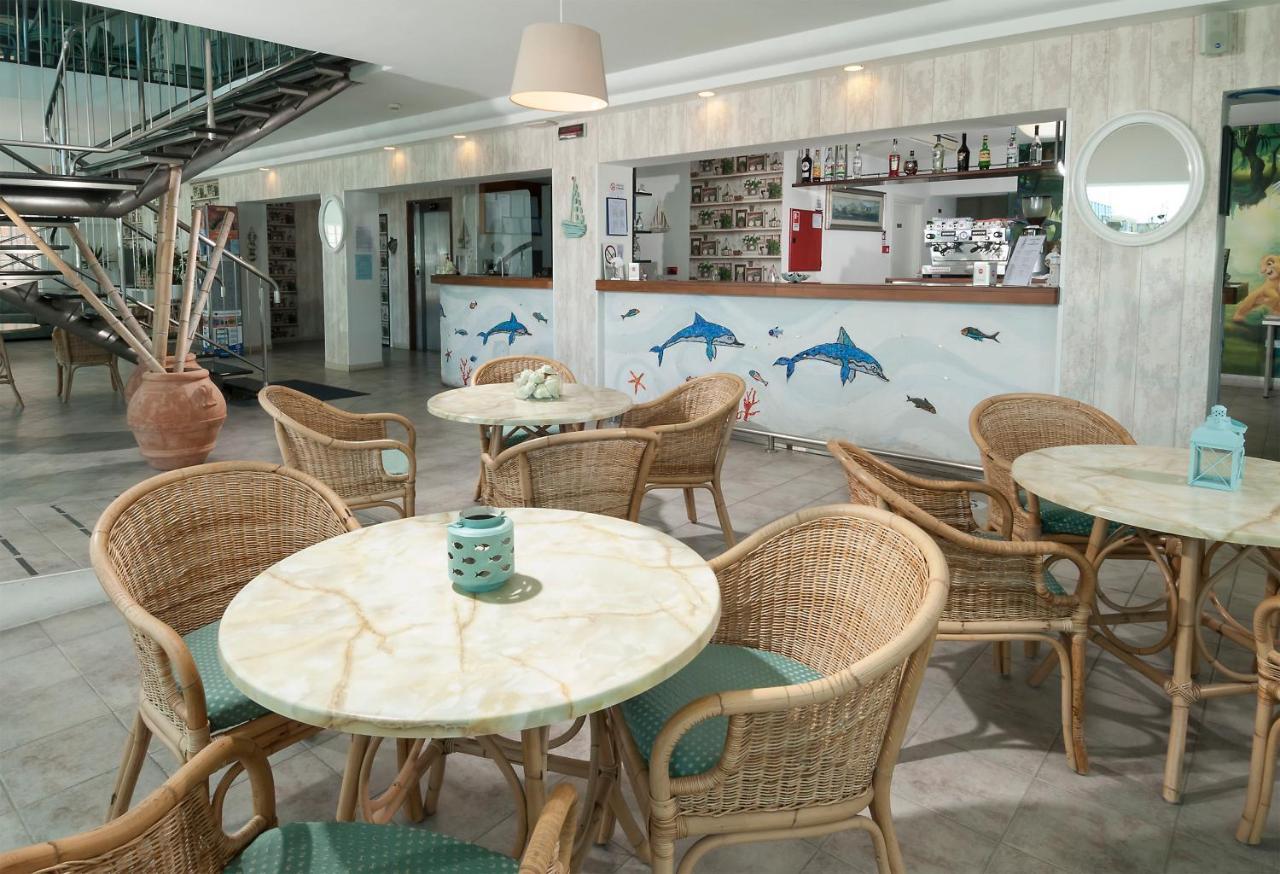 מיסאנו אדריאטיקו Hotel International Direttamente Sulla Sabbia מראה חיצוני תמונה