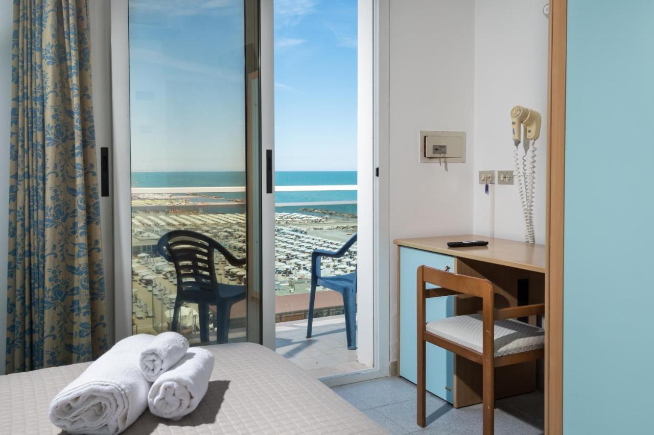 מיסאנו אדריאטיקו Hotel International Direttamente Sulla Sabbia מראה חיצוני תמונה